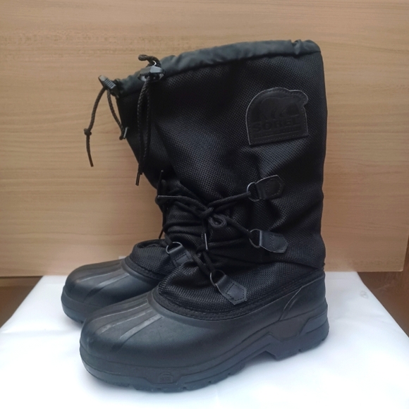 Sorel woman snow boots‎ size 7 - Picture 1 of 7